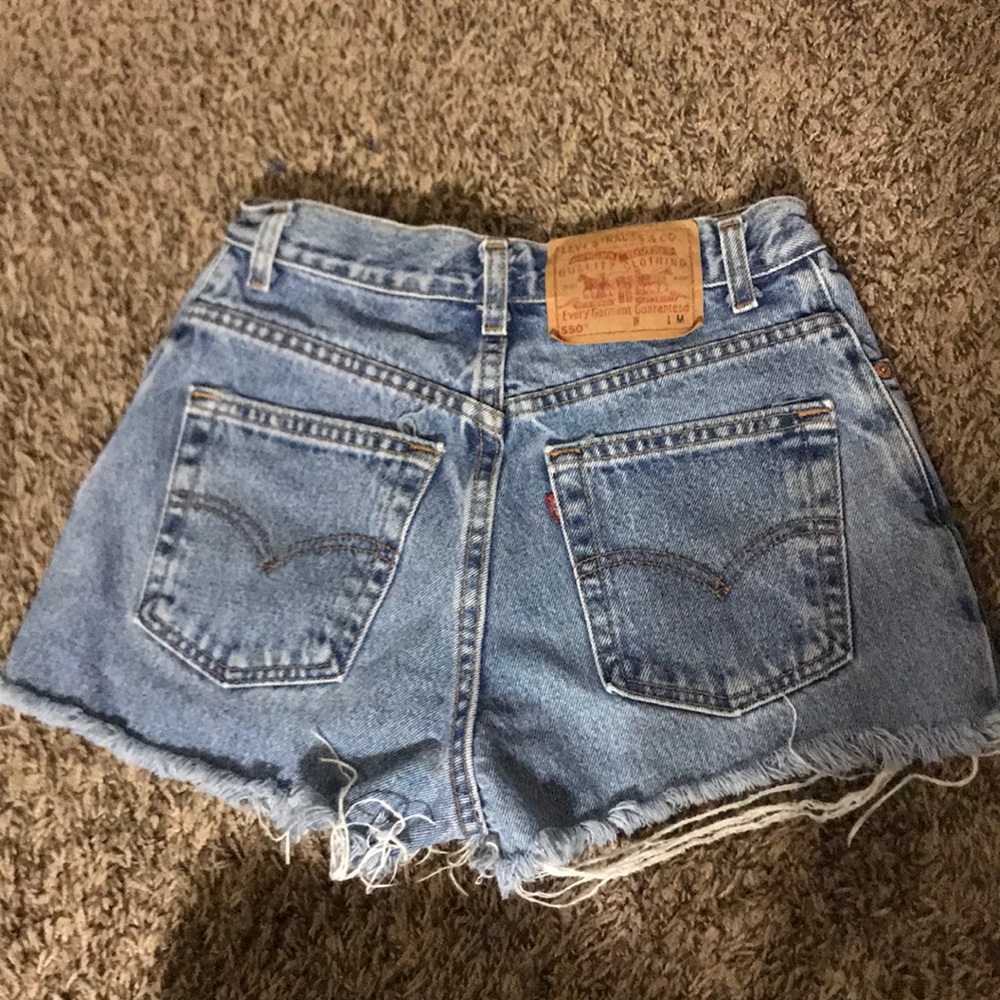 LEVI 550 JEAN SHORTS